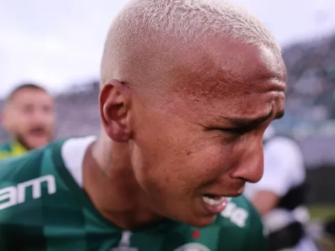 Árbitro expõe motivos para expulsão de Deyverson em empate do Palmeiras