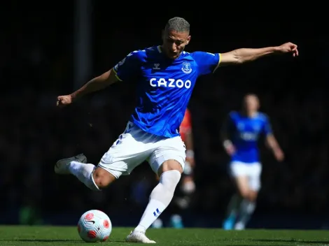 Richarlison faz jogada na Premier League parecida à de ex-atacante do Cruzeiro e agita redes sociais