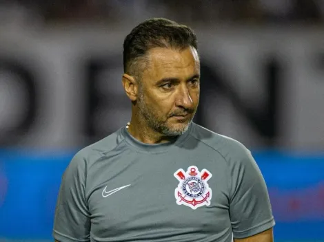 Titular é "culpado" por gol e Vítor Pereira não fica em silêncio no Corinthians