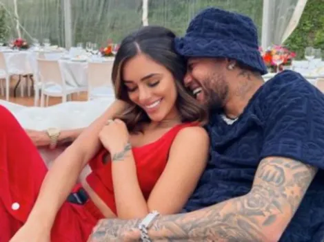 Em novo clique, Bruna Biancardi aparece abraçada e aos risos com o jogador Neymar: “Love You”