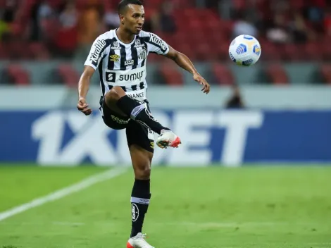 “Tem uma vantagem”; Lucas Braga expõe improvisação na lateral pelo Santos