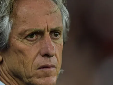 Jorge Jesus tenta aproveitar brecha para levar atacante do Timão ao Fenerbahçe