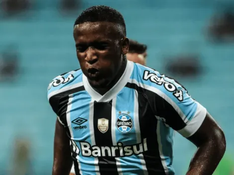 Roger expõe papo com Elias Manoel no Grêmio após gols perdidos