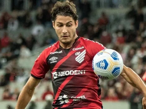 Dispensado do Athletico-PR, lateral Marcinho é anunciado em time da Europa