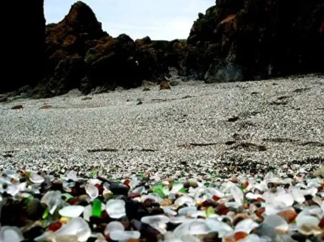 Praia exótica com ‘areia de vidro’ chama a atenção por sua antiga história 