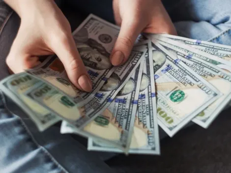 Após receber na conta R$ 37 milhões por engano e gastar tudo, mulher é intimada a devolver o dinheiro