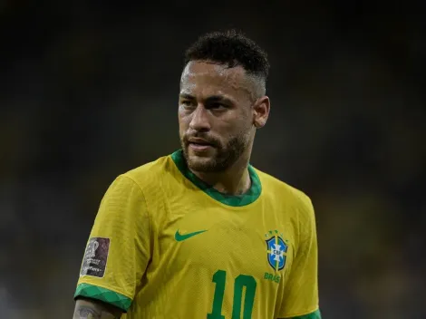 Após dividida, Neymar fica caído e provoca clima de tensão durante treinamento da Seleção; CONFIRA