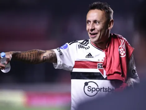 “Endireitar o time”; Menon ‘cutuca' Rafinha e projeta salvador do São Paulo na final