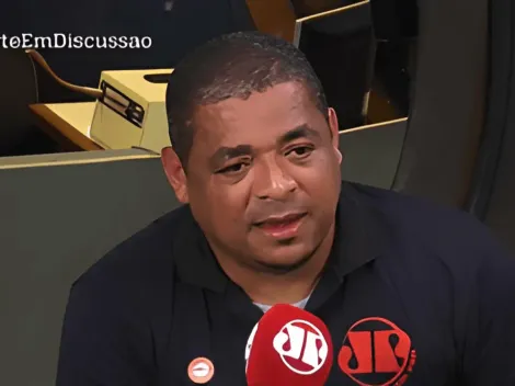 Meia do Corinthians ‘cai nas graças’ de Vampeta