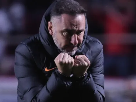 [VÍDEO] Corinthians 'entrega' com V. Pereira viajando com novidade diante do Juve