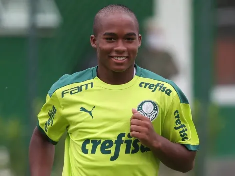 Endrick não perdoa e faz nova 'vítima' em treino do Palmeiras