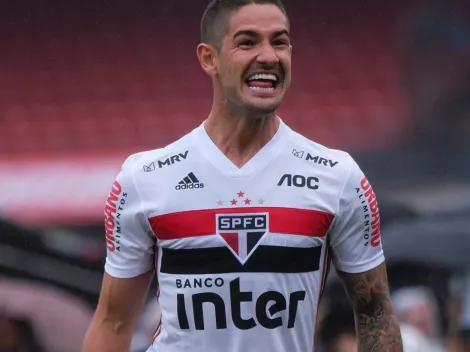 Pato é jogado de lado e São Paulo tenta tirar titular do Fluminense