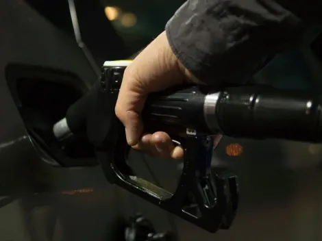 Preço da gasolina nos postos volta a subir após 15 semanas