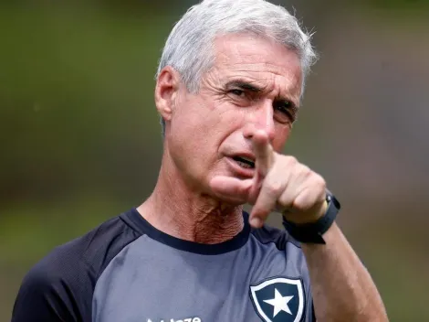 Luís Castro aciona novidade no Botafogo e partida contra o Cuiabá tem disputa por vaga