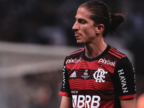 "Sem falar"; Filipe Luís revela 'mágoa' com saída de estrela do Flamengo