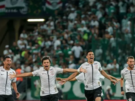 Hino do Corinthians é tocado no Allianz Parque e torcida 'pira'