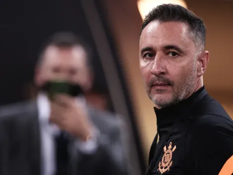 Vasco aproveita saída de Vítor Pereira e quer 'arrancar' 2 do Corinthians