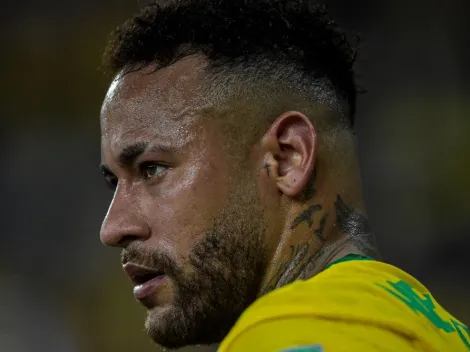 Neymar iguala feito histórico de Pelé na Seleção Brasileira