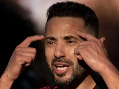 “Estava do lado de E. Ribeiro”; Ex-Flamengo vai jogar a Série D