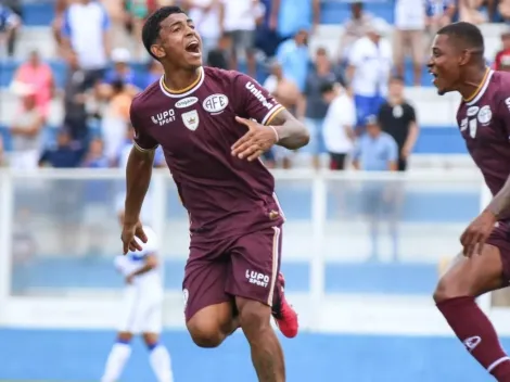 Torcida do Fluminense 'pira' na web com hat-trick de John Kennedy