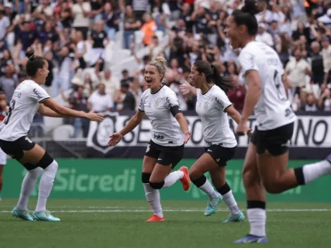 Corinthians 'amassa' Flamengo na Supercopa Feminina e Fiel compara com time masculino