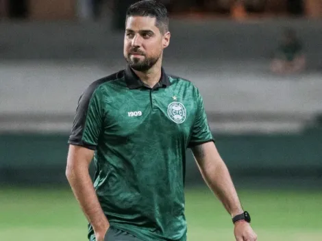 António Oliveira não contém empolgação com novo reforço do Coritiba