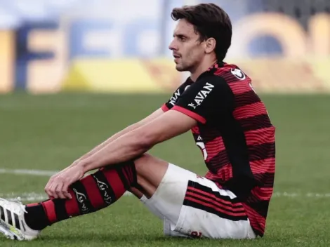 Atitude de Rodrigo Caio inflama VP no Flamengo