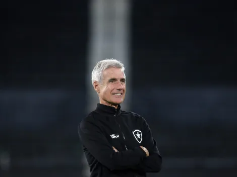 Clube da Premier League quer arrancar Luís Castro do Botafogo