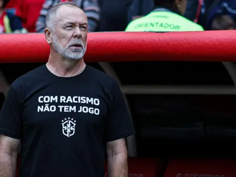 Novo titular cai nas graças da torcida e de Mano Menezes na vitória colorada