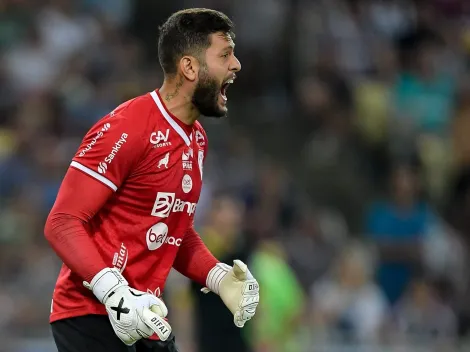 Após cirurgia, goleiro do Paysandu Thiago Coelho, volta a treinar com a equipe