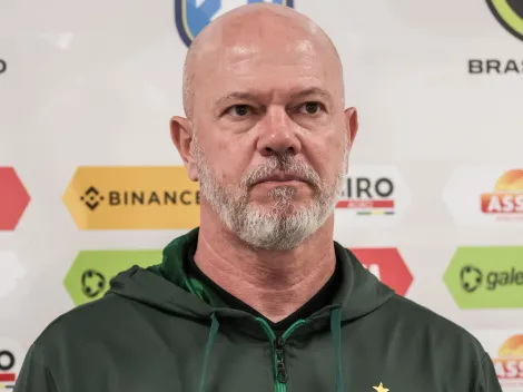 Antonio Carlos Zago rebate críticas da torcida do Coritiba