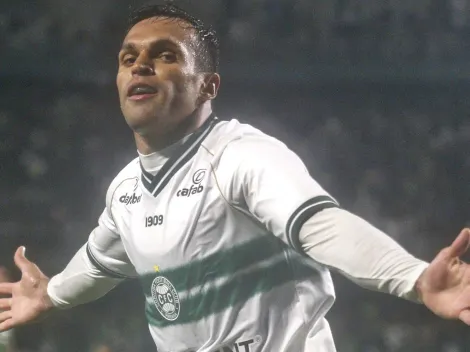 Robson comanda show do Coritiba: Goleador brilha em vitória épica contra o América-MG