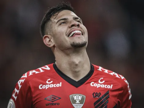 Mattos está no exterior para assinar com reforço 'estilo Guimarães'