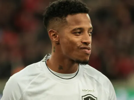 Tchê Tchê se manifesta após empate do Botafogo na Sul-Americana