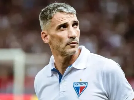 BANCOU: Vojvoda não atendeu pedidos e manteve atacante em campo