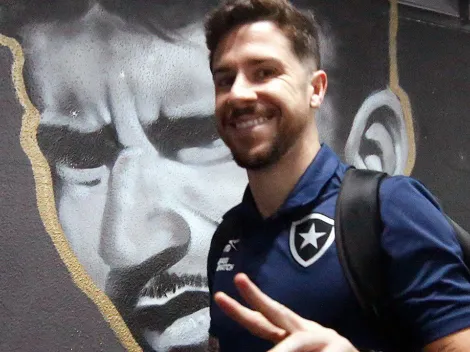 Meia do Botafogo recupera boa fase e quer brigar por vaga de titular