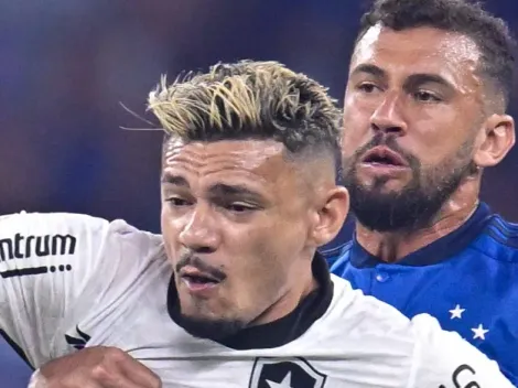 Tiquinho é visto em aeroporto do Rio e PREOCUPA torcida do Botafogo