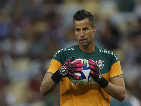 Fluminense faz movimento 'ousado' e Fábio se agrada