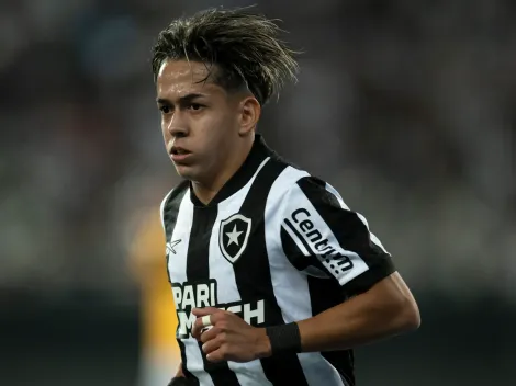 Gatito Fernández dá conselho a Segovinha no Botafogo