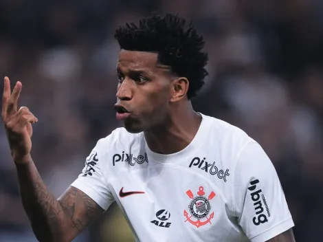 Cássio ATORMENTA Gil após 'aventuras' como camisa 9 no Corinthians