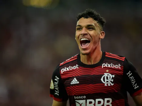 JOIA DE MILHÕES! Victor Hugo se destaca e craque do Flamengo projeta futuro do jogador