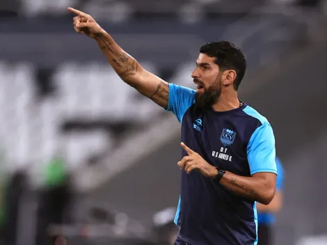 Loco Abreu rouba a cena no Campeonato peruano, apronta com juiz e surpreende a todos no Botafogo