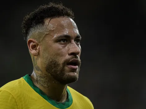 Torcida do Palmeiras faz campanha a Leila e pede a contratação de algoz de Neymar na Copa de 2018