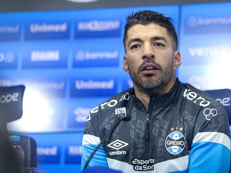 Foto de CRAQUE com camisa do Grêmio faz torcida SONHAR com substituto de Suaréz