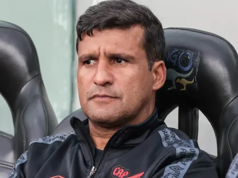 Wesley Carvalho perde paciência e confirma mudança no time titular do Athletico