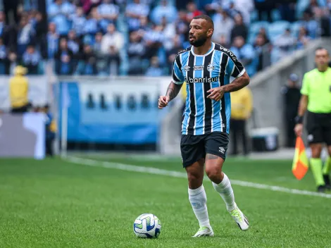 Situação de João Pedro Galvão vem à tona no Grêmio e BOMBA explode no vestiário