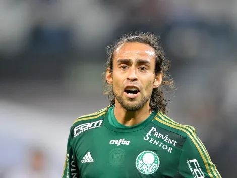 SE RENDEU! Valdívia surpreende e rasga elogios a meio-campista do Palmeiras