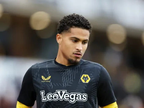 Ex-Flamengo, João Gomes 'CAUSA' em jogo da Premier League