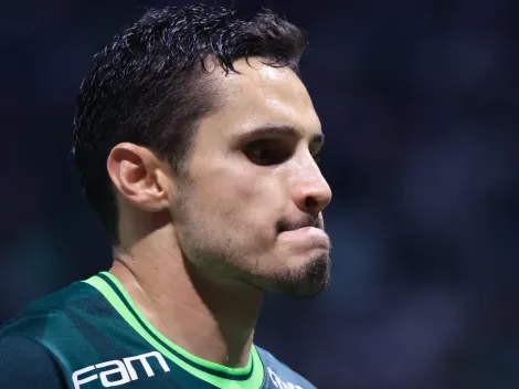 Raphael Veiga entra na 'MIRA' da torcida do Palmeiras após pênalti perdido contra o Boca