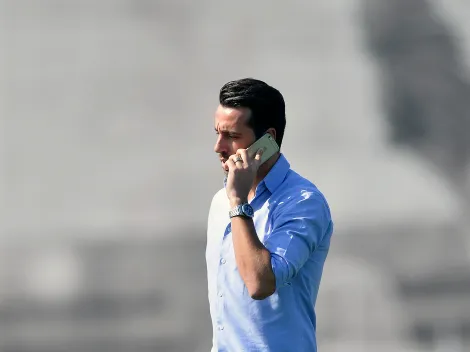 Edu Gaspar, do Arsenal, vai até o CT do Fluminense e chama atenção